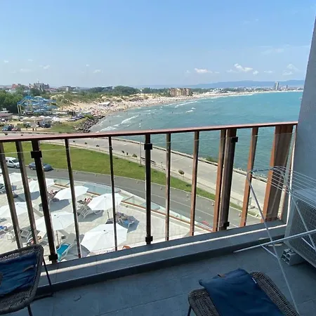 Paradiso 'в' 408 Private * Nesebar