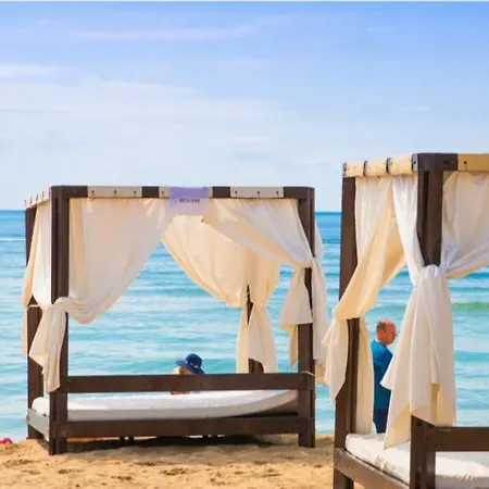 Paradiso 'в' 408 Private * Nesebar