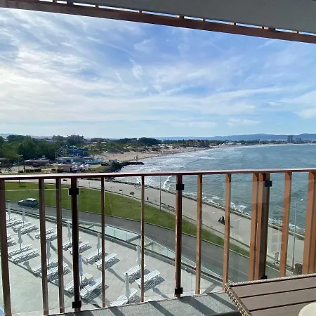 Paradiso 'в' 408 Private * Nesebar