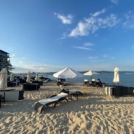 Paradiso 'в' 408 Private 아파트 네세부르