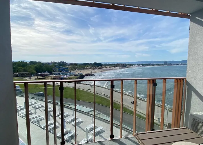 Paradiso 'в' 408 Private * Nesebar